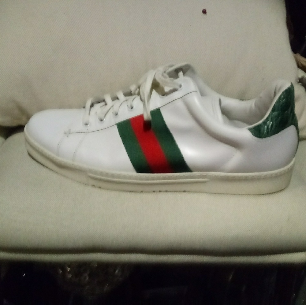 Gucci - Picture 3 of 3